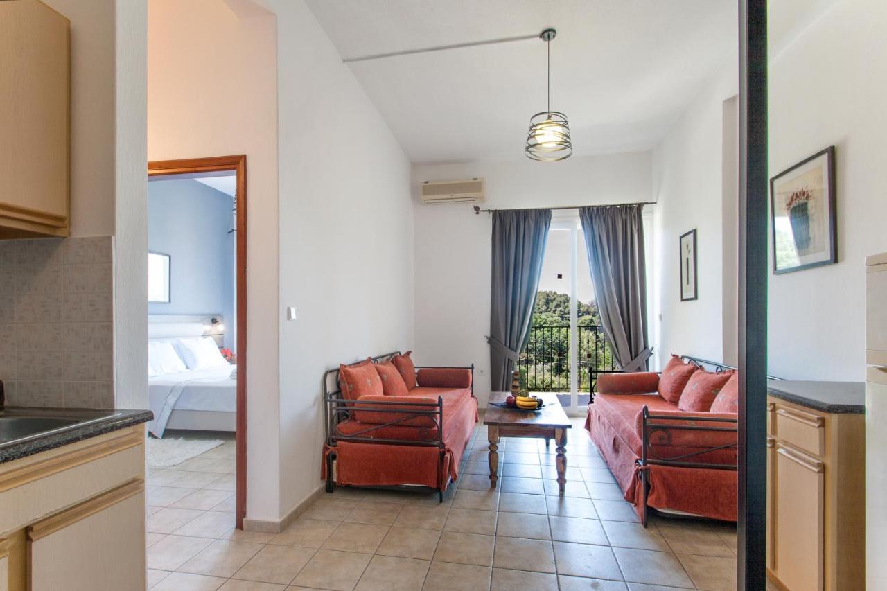 Hermes Hotel Vromólimnosz Kültér fotó