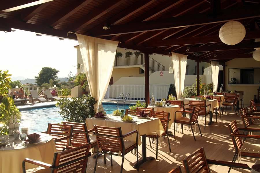 Hermes Hotel Vromólimnosz Kültér fotó