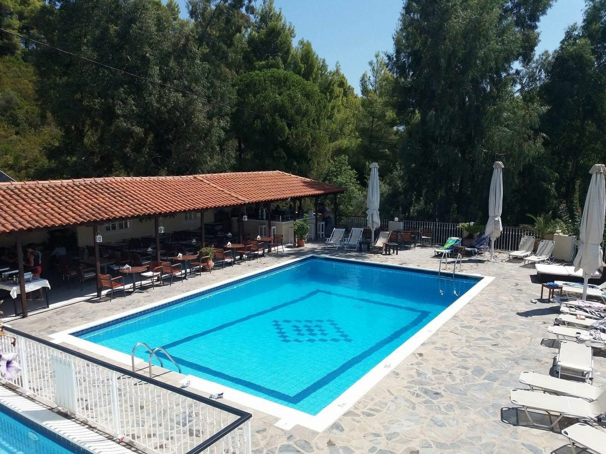 Hermes Hotel Vromólimnosz Kültér fotó